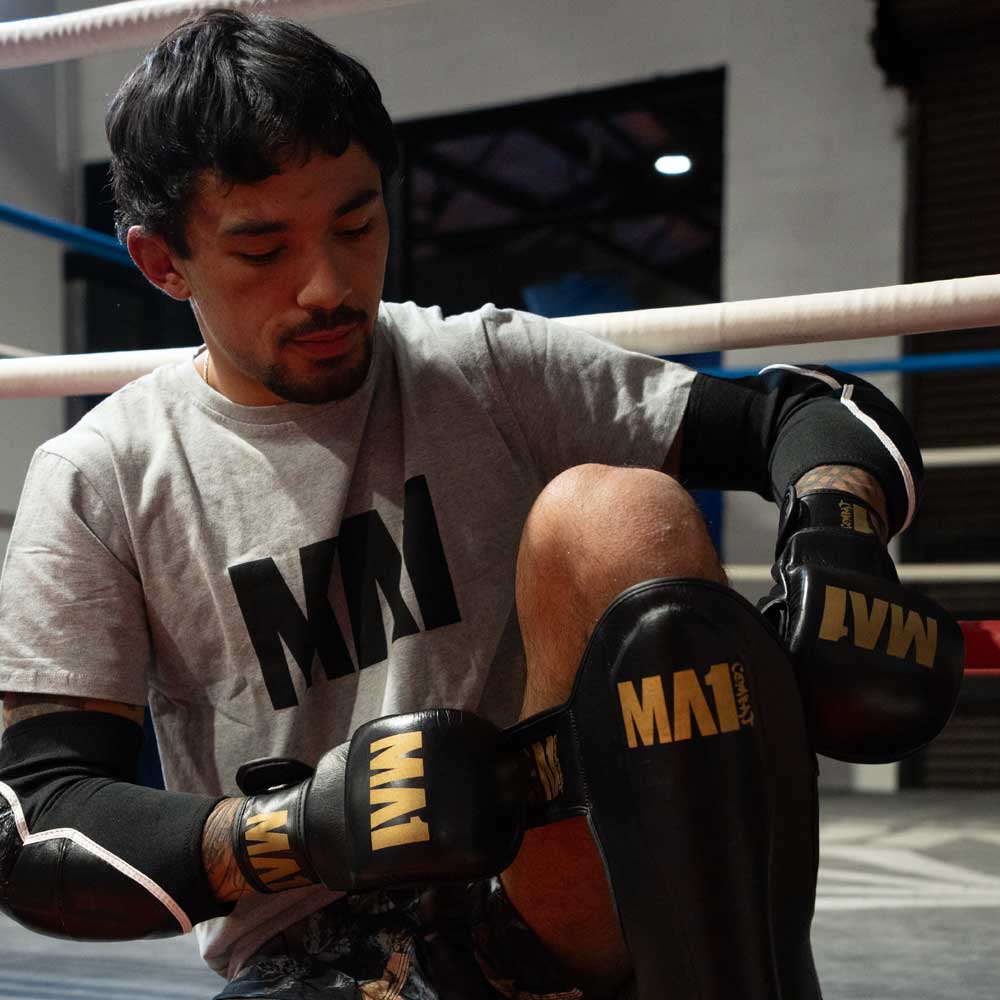 MA1 Black Gold Elite Leather MMA Sparring Gloves - product photo 2