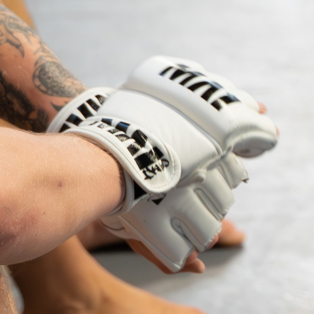 MA1 White Leather 4oz MMA Gloves - product photo 4