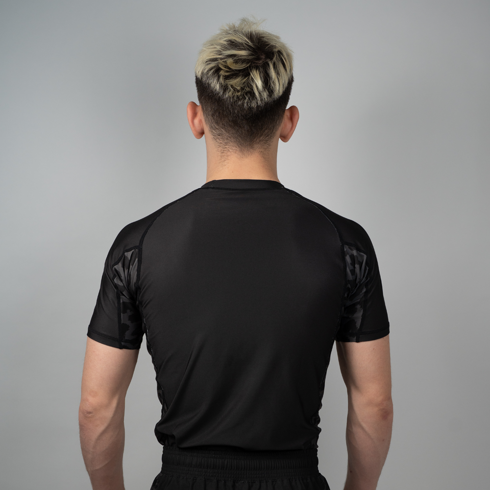 MA1 Black Jag Short Sleeve Rashguard