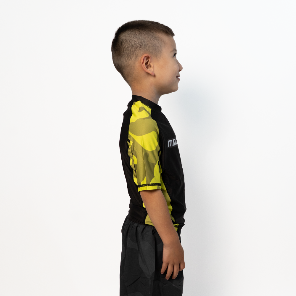 MA1 Kids Camo Yellow Short Sleeve Rashguard - product photo 3