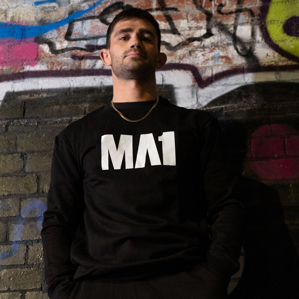 MA1 Classic Black Crew Neck - product photo 4