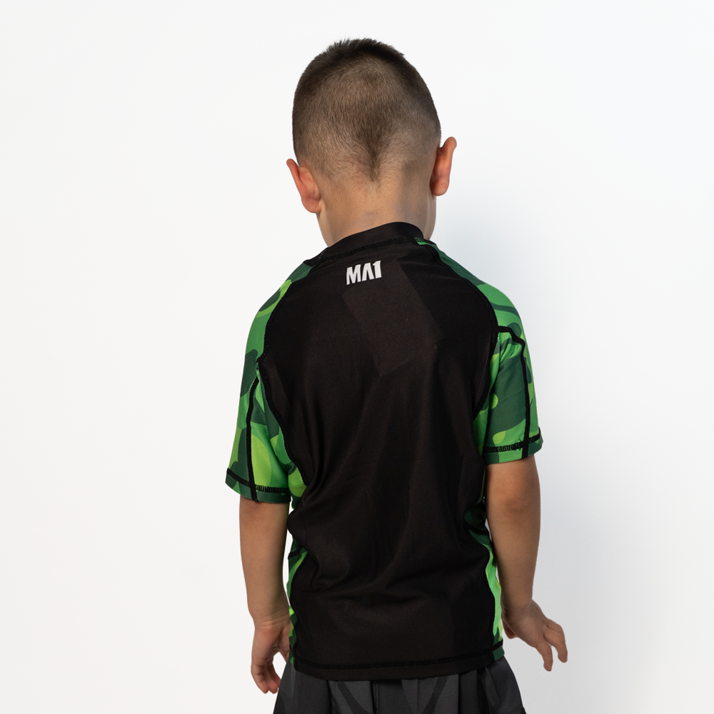 MA1 Kids Camo Green Short Sleeve Rashguard - product photo 2