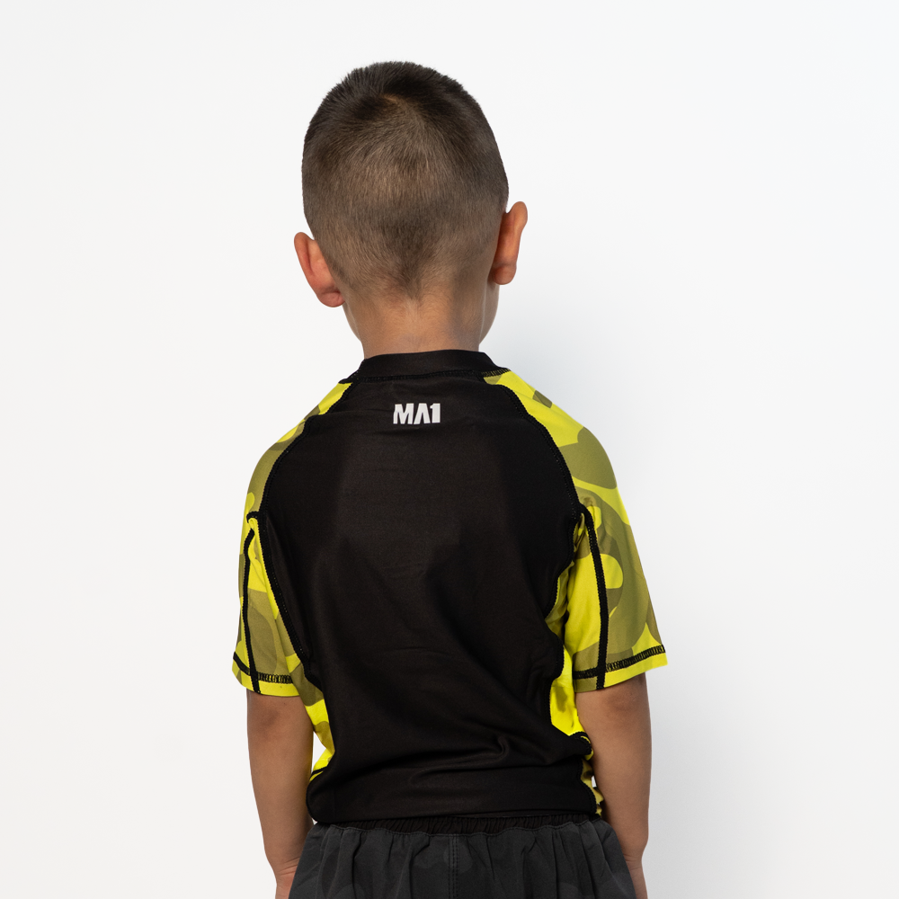 MA1 Kids Camo Yellow Short Sleeve Rashguard - product photo 2