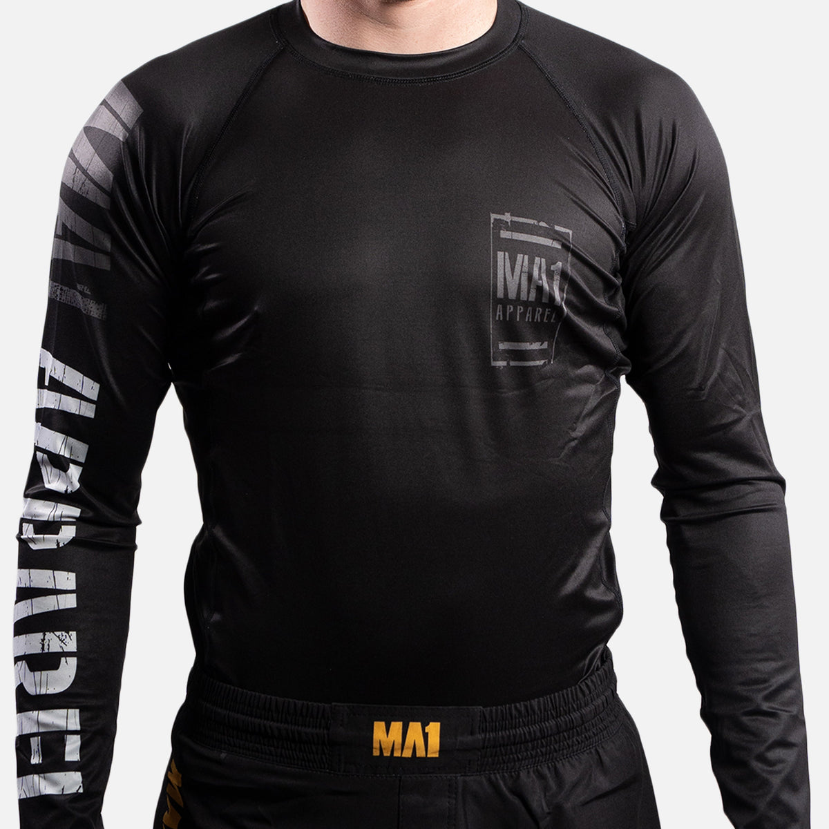 MA1 Long Sleeve Rash Guard - Gradient Black - product photo 2